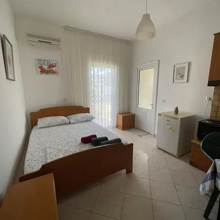 Apartment 4rooms - Ksamil